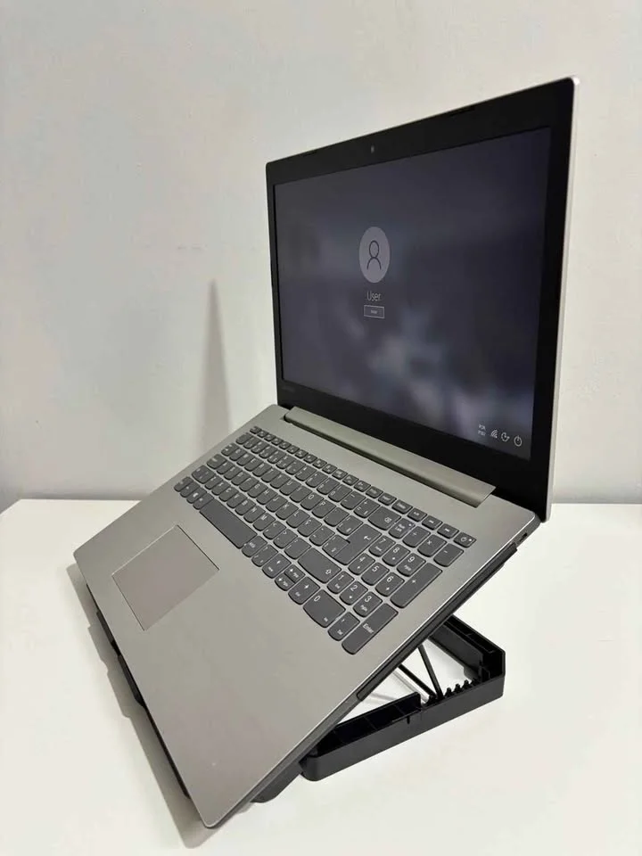 Usado - Notebook Lenovo Ideapad | Intel Core i3 7ª Geração | 8GB | SSD 240GB | Tela 15.6” Hd - view 2